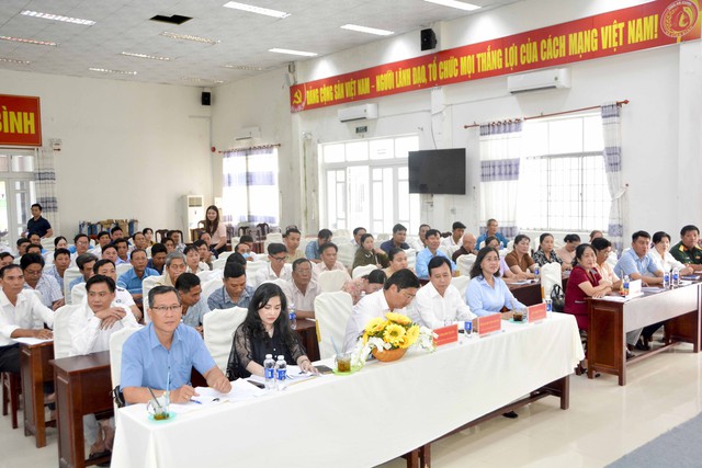 Ứng cử viên đại biểu Quốc hội khoá XVI đơn vị bầu cử số 7 tiếp xúc cử tri tại xã Vĩnh Bình- Ảnh 2.