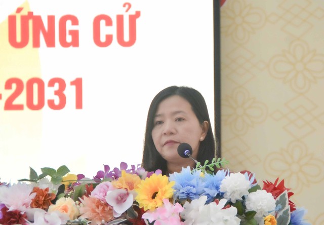 Ứng cử viên đại biểu Quốc hội khoá XVI đơn vị bầu cử số 7 tiếp xúc cử tri tại xã Vĩnh Bình- Ảnh 4.