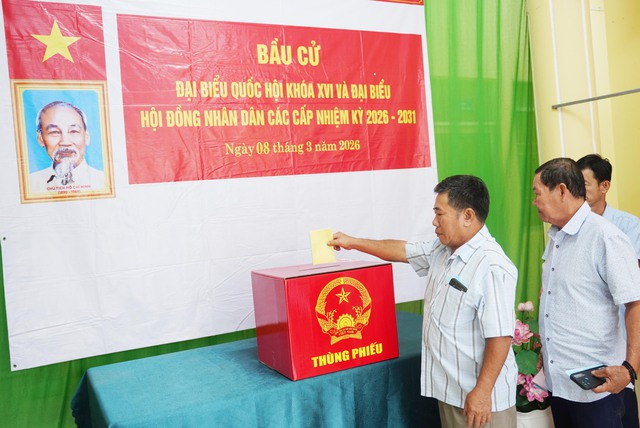 An Giang: Cử tri đặc khu Thổ Châu đi bầu cử sớm- Ảnh 3.