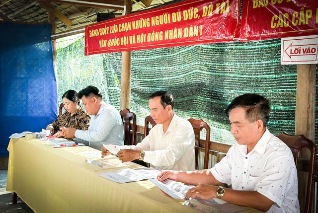 An Giang: Khí thế sẵn sàng ở khu vực bỏ phiếu bầu cử xã Vĩnh Bình trước ngày hội lớn- Ảnh 3.