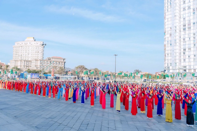 Trung đoàn 251 Hải quân: Nhiều hoạt động chào mừng Ngày thành lập Đoàn và Ngày Quốc tế Phụ nữ- Ảnh 2.