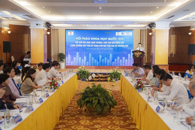 Thành phố Huế: Kiến tạo động lực tăng trưởng mới từ chuyển đổi số và kinh tế xanh- Ảnh 1. Thành phố Huế: Kiến tạo động lực tăng trưởng mới từ chuyển đổi số và kinh tế xanh- Ảnh 1.