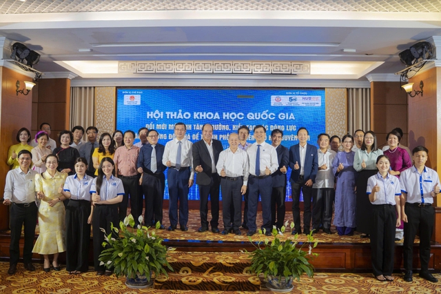 Thành phố Huế: Kiến tạo động lực tăng trưởng mới từ chuyển đổi số và kinh tế xanh- Ảnh 4. Thành phố Huế: Kiến tạo động lực tăng trưởng mới từ chuyển đổi số và kinh tế xanh- Ảnh 4.