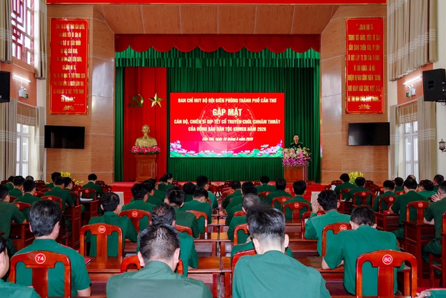 BĐBP TP Cần Thơ gặp mặt cán bộ, chiến sĩ nhân dịp Tết cổ truyền Chôl Chnăm Thmây- Ảnh 1.