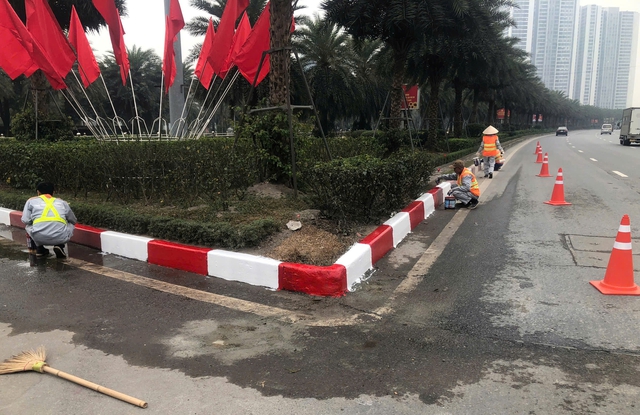 Hà Nội tổng vệ sinh cầu, hầm phục vụ cao điểm đi lại dịp lễ 30/4 - 1/5- Ảnh 1.