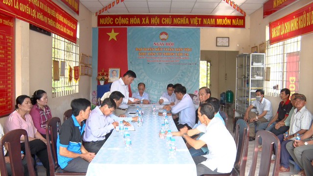 Xã Phong Điền: Lấy ý kiến người dân về việc thi công đường công vụ và lắp đặt cống tạm- Ảnh 1.