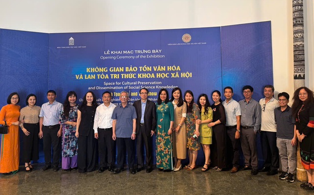 Bảo tồn văn hóa và lan tỏa tri thức khoa học xã hội trong thời kỳ mới- Ảnh 5. Bảo tồn văn hóa và lan tỏa tri thức khoa học xã hội trong thời kỳ mới- Ảnh 5.
