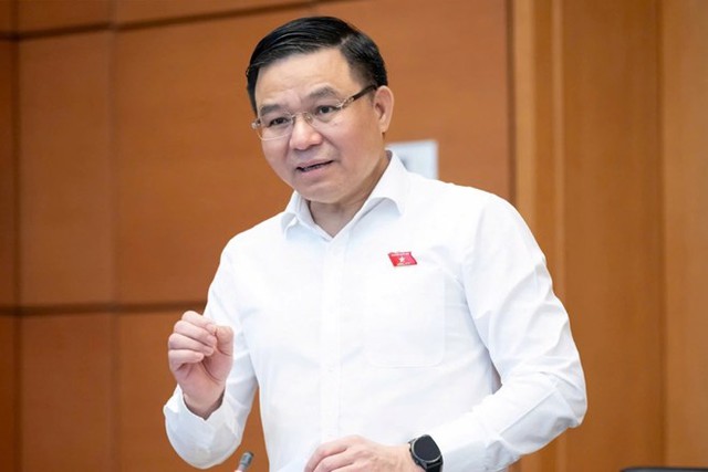 Bộ trưởng Bộ Công Thương: Mức dự trữ xăng dầu của Việt Nam đã tăng từ 15 lên khoảng 26 ngày- Ảnh 1. Bộ trưởng Bộ Công Thương: Mức dự trữ xăng dầu của Việt Nam đã tăng từ 15 lên khoảng 26 ngày- Ảnh 1.