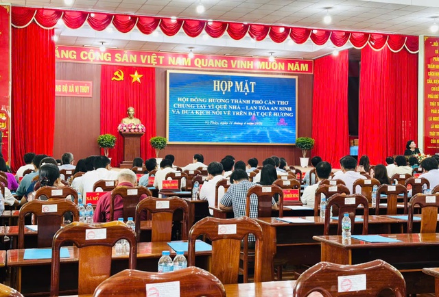 Hội đồng hương TP Cần Thơ chung tay vì quê nhà, lan tỏa an sinh và đưa kịch nói về trên đất quê hương- Ảnh 1. Hội đồng hương TP Cần Thơ chung tay vì quê nhà, lan tỏa an sinh và đưa kịch nói về trên đất quê hương- Ảnh 1.