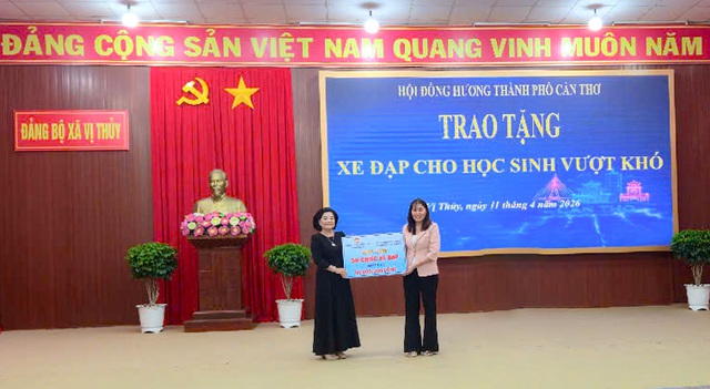 Hội đồng hương TP Cần Thơ chung tay vì quê nhà, lan tỏa an sinh và đưa kịch nói về trên đất quê hương- Ảnh 2. Hội đồng hương TP Cần Thơ chung tay vì quê nhà, lan tỏa an sinh và đưa kịch nói về trên đất quê hương- Ảnh 2.