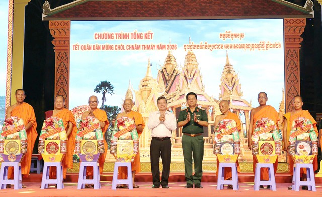 Cần Thơ tổng kết các hoạt động Tết Quân - Dân mừng Chôl Chnăm Thmây năm 2026- Ảnh 3.
