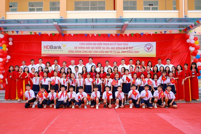 HDBank nối dài hành trình yêu thương tại Đồng bằng sông Cửu Long- Ảnh 1.