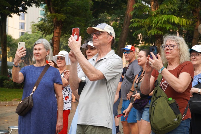 Gợi mở không gian văn hóa và khát vọng phát triển của Thủ đô từ những chương trình nghệ thuật cộng đồng- Ảnh 4.