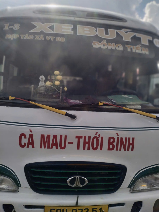 HTX vận tải đường bộ Đồng Tiến duy trì hoạt động 5 xe buýt tuyến Cà Mau - Thới Bình- Ảnh 1. HTX vận tải đường bộ Đồng Tiến duy trì hoạt động 5 xe buýt tuyến Cà Mau - Thới Bình- Ảnh 1.