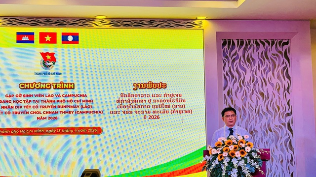 TP.HCM: Lãnh đạo Thành phố gặp gỡ sinh viên Lào và Campuchia nhân dịp Tết cổ truyền- Ảnh 1. TP.HCM: Lãnh đạo Thành phố gặp gỡ sinh viên Lào và Campuchia nhân dịp Tết cổ truyền- Ảnh 1.