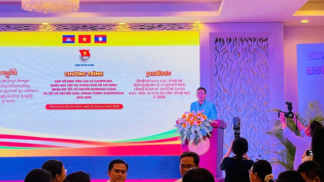 TP.HCM: Lãnh đạo Thành phố gặp gỡ sinh viên Lào và Campuchia nhân dịp Tết cổ truyền- Ảnh 2. TP.HCM: Lãnh đạo Thành phố gặp gỡ sinh viên Lào và Campuchia nhân dịp Tết cổ truyền- Ảnh 2.