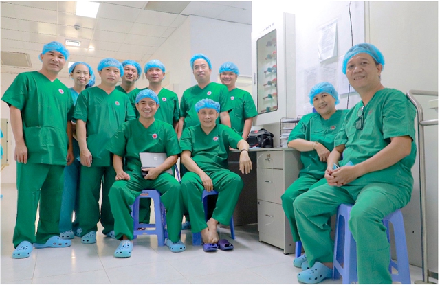 Bệnh viện Đa khoa TP Cần Thơ: Thực hiện thành công kỹ thuật lấy, ghép thận từ người hiến sống- Ảnh 6. Bệnh viện Đa khoa TP Cần Thơ: Thực hiện thành công kỹ thuật lấy, ghép thận từ người hiến sống- Ảnh 6.
