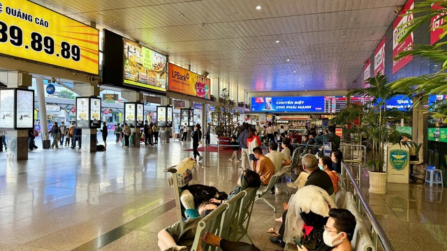 Sân bay Tân Sơn Nhất và Côn Đảo dự kiến đón hơn 133.000 lượt hành khách/ngày dịp 30/4- Ảnh 1.