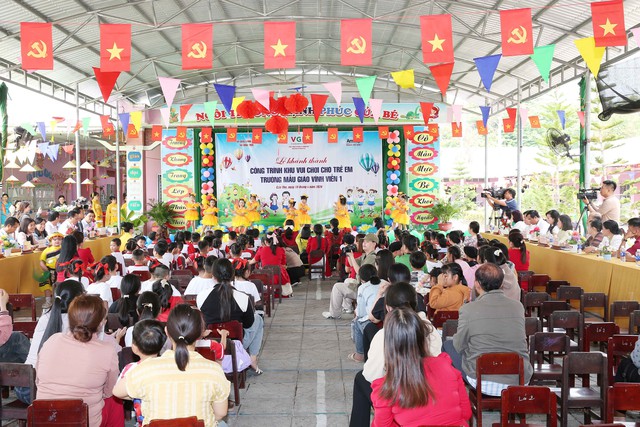 Khánh thành khu vui chơi trẻ em tại Trường Mẫu giáo Vĩnh Viễn 1- Ảnh 1.