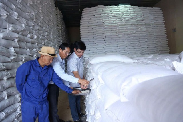 Đấu thầu mua 300.000 tấn gạo nhập kho dự trữ quốc gia- Ảnh 1.