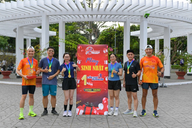 Cần Thơ Runners: Từ những bước chân nhỏ lẻ đến cộng đồng hơn 600 thành viên- Ảnh 2.