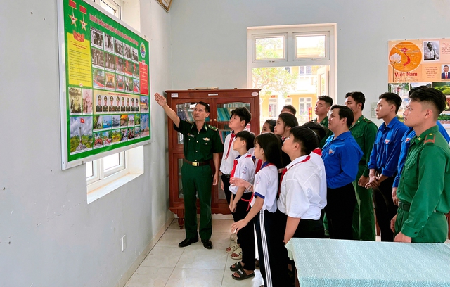 Sôi nổi Ngày Sách và Văn hóa đọc trong BĐBP tỉnh An Giang- Ảnh 2.