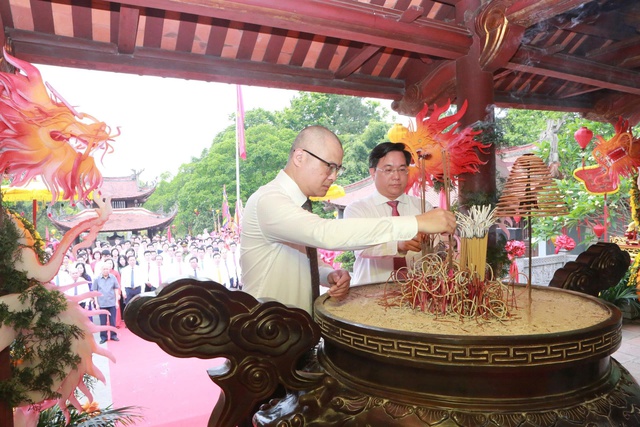 Phú Thọ: Linh thiêng Lễ dâng hương giỗ Quốc Tổ Lạc Long Quân và Tổ Mẫu Âu Cơ- Ảnh 5.