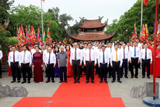 Phú Thọ: Linh thiêng Lễ dâng hương giỗ Quốc Tổ Lạc Long Quân và Tổ Mẫu Âu Cơ- Ảnh 4.