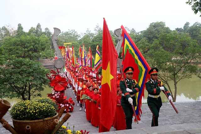 Phú Thọ: Linh thiêng Lễ dâng hương giỗ Quốc Tổ Lạc Long Quân và Tổ Mẫu Âu Cơ- Ảnh 2.