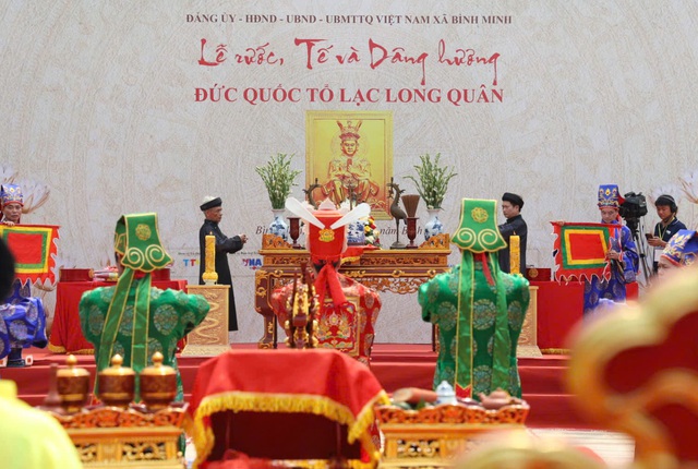 Tổ chức trọng thể Lễ rước, tế và dâng hương Đức Quốc Tổ Lạc Long Quân- Ảnh 1.