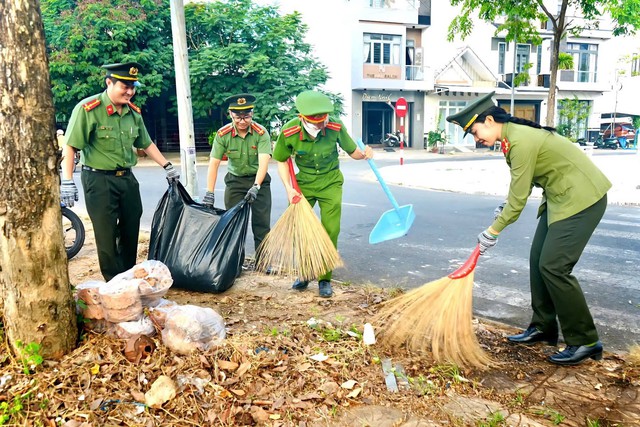 Cần Thơ: Chung tay giảm thiểu rác thải nhựa, vì một thành phố xanh - sạch - đẹp- Ảnh 1.