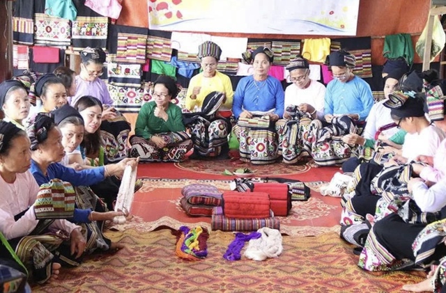 Thanh Hóa: Kích hoạt sức mạnh phụ nữ trong kỷ nguyên số- Ảnh 1.