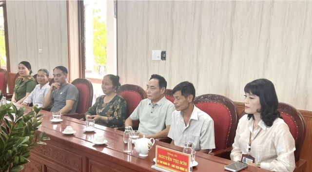 Thanh Hóa: Trao giấy khai sinh cho “liệt sĩ” trở về sau 45 năm lưu lạc- Ảnh 2.