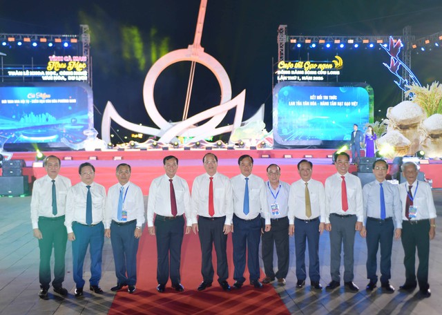 Cà Mau khai mạc Tuần lễ KHCN - Văn hóa, Du lịch và Cuộc thi Gạo ngon ĐBSCL lần thứ I - năm 2026- Ảnh 13.
