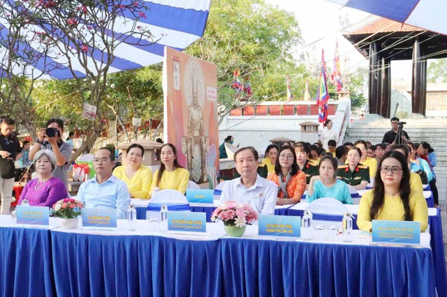 Cần Thơ: Khai mạc Hội thi gói và nấu bánh Tét, bánh Chưng- Ảnh 1.