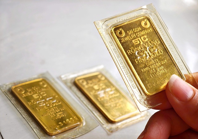 Giá vàng hôm nay 28/4: Giảm trước thềm các cuộc họp ngân hàng trung ương- Ảnh 1.