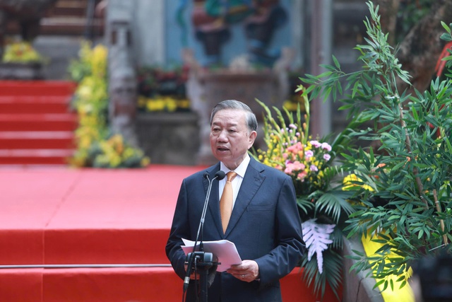 Tổng Bí thư, Chủ tịch nước Tô Lâm gặp gỡ, nói chuyện với bà con tại Đền Hùng- Ảnh 3.