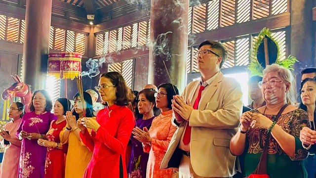 Kết nối kiều bào - Kiến tạo tương lai: Thông điệp từ Lễ Giỗ Tổ Hùng Vương tại TP.HCM- Ảnh 4.