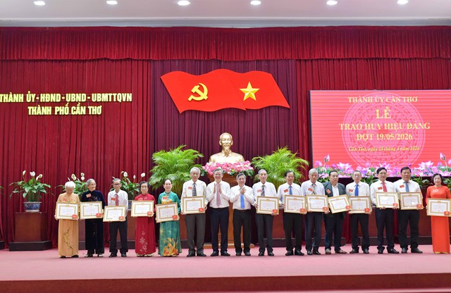 Cần Thơ: Họp mặt kỷ niệm 51 năm Ngày Giải phóng miền Nam, thống nhất đất nước- Ảnh 6.