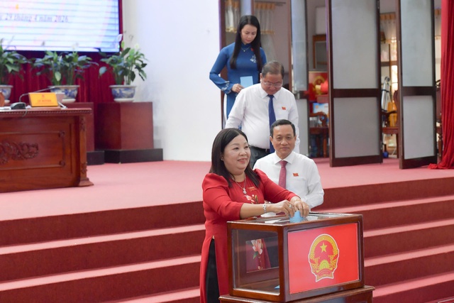 Bế mạc kỳ họp thứ Hai, HĐND TP Cần Thơ khoá XI: Thông qua 18 Nghị quyết- Ảnh 3.