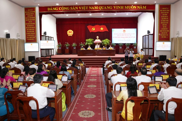 Bế mạc kỳ họp thứ Hai, HĐND TP Cần Thơ khoá XI: Thông qua 18 Nghị quyết- Ảnh 1.