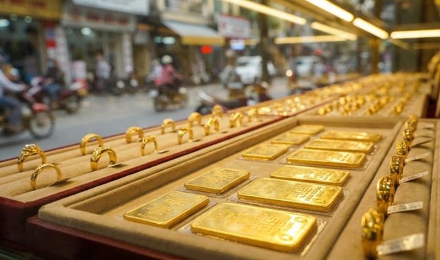 Giá vàng hôm nay 4/4: Điều chỉnh tăng nhẹ- Ảnh 1.