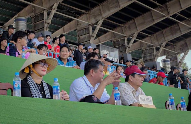 Cần Thơ khai mạc Giải đua xe mô tô sân tròn cúp vô địch quốc gia năm 2026- Ảnh 3.