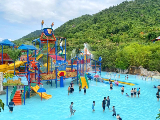 Đà Nẵng: Hàng nghìn du khách lựa chọn CVSKN Núi Thần Tài cho kỳ nghỉ lễ- Ảnh 6.