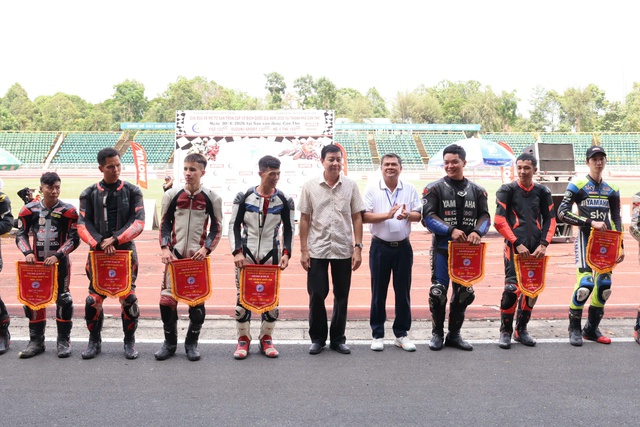 Cần Thơ khai mạc Giải đua xe mô tô sân tròn cúp vô địch quốc gia năm 2026- Ảnh 1.