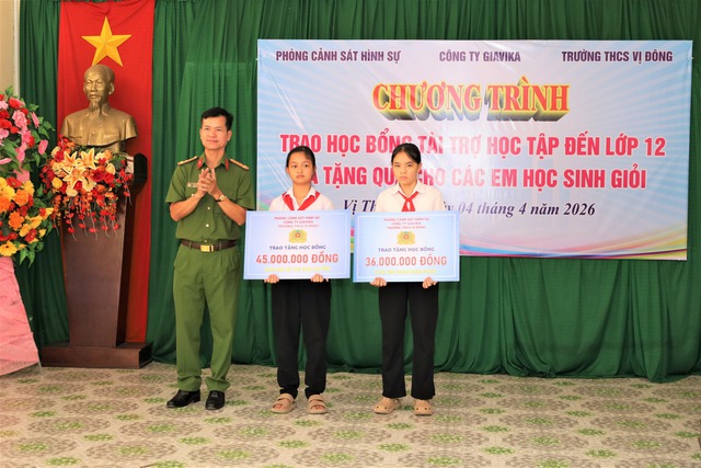 Phòng Cảnh sát hình sự Công an TP Cần Thơ: Nhiều hoạt động ASXH hướng về cơ sở- Ảnh 3. Phòng Cảnh sát hình sự Công an TP Cần Thơ: Nhiều hoạt động ASXH hướng về cơ sở- Ảnh 3.