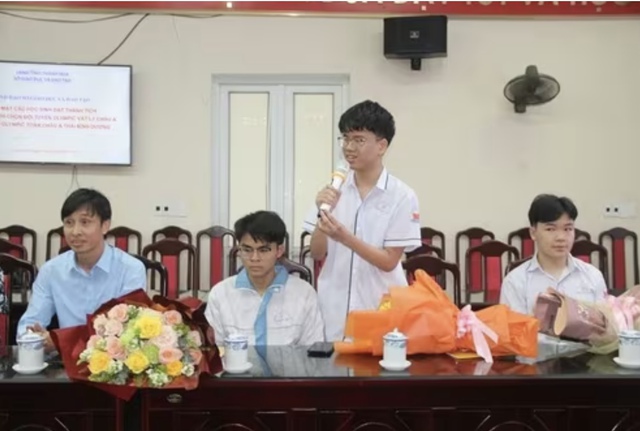 Thanh Hóa: Gặp mặt học sinh tham dự đội tuyển Olympic Châu Á - Thái Bình Dương năm 2026- Ảnh 3. Thanh Hóa: Gặp mặt học sinh tham dự đội tuyển Olympic Châu Á - Thái Bình Dương năm 2026- Ảnh 3.