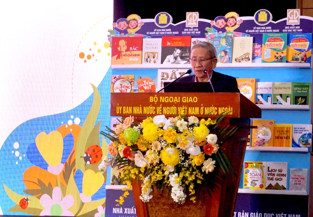 Tọa đàm: Thực trạng và định hướng phát triển việc giảng dạy tiếng Việt và Văn hóa Việt Nam trong cộng đồng người Việt Nam tại nước ngoài- Ảnh 1.