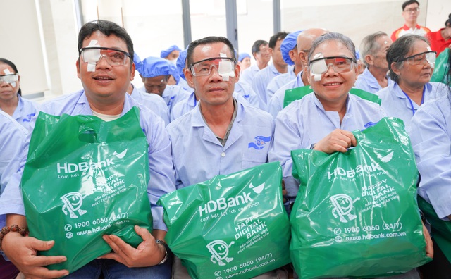 HDBank: 20 năm bền bỉ mang ánh sáng đến bệnh nhân có hoàn cảnh khó khăn- Ảnh 1.