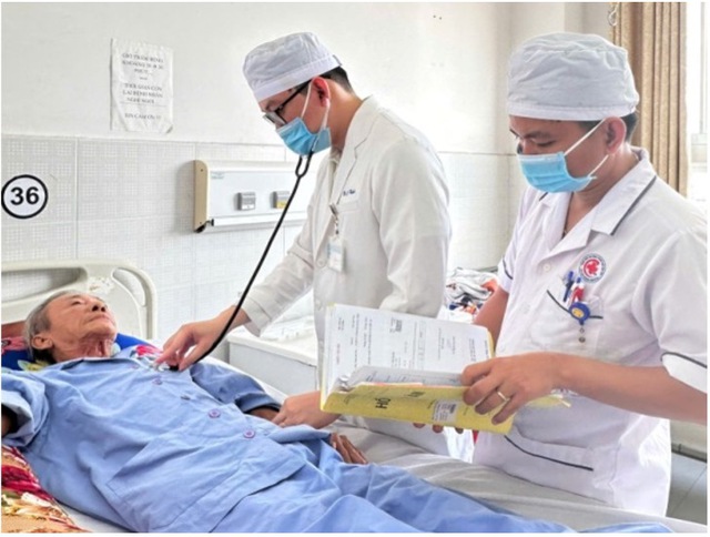 Cần Thơ: Bệnh nhân 70 tuổi giữ được chân nhờ can thiệp nội mạch- Ảnh 7.